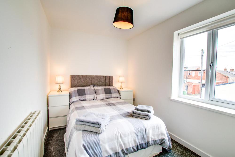 Sunderland Short Stays 2 Bedroom Apartment Free Parking Fulwell Sr6 Екстериор снимка