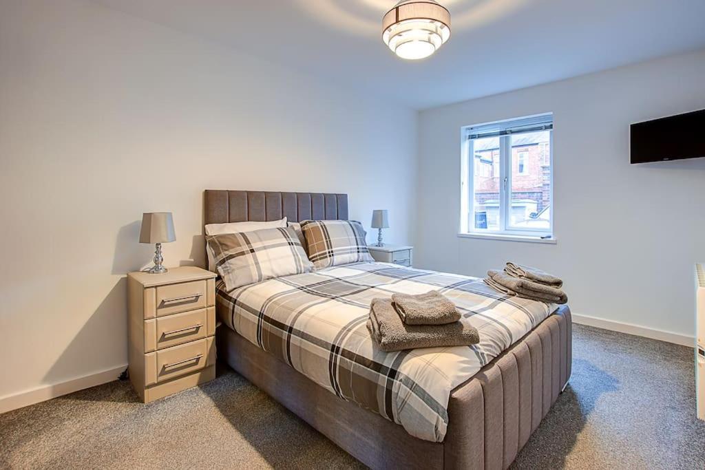 Sunderland Short Stays 2 Bedroom Apartment Free Parking Fulwell Sr6 Екстериор снимка